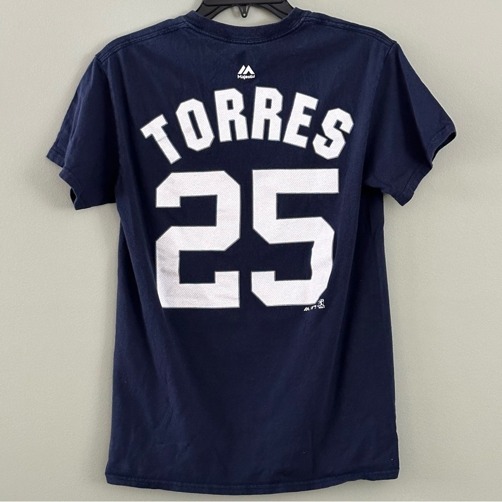 Majestic New York Yankees Back Torres 25 T Shirt NY Yankees Front Logo Faded S